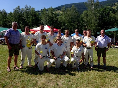 Zum Bericht: Länderranggeln Salzburg-Tirol und int. Punkteranggeln (mit Klasse 4-6 Jahre)