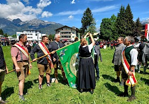 Jubiläumsfest 100 Jahre Gauverband der Pinzgauer Heimatvereinigungen (10.00 Uhr Festgottesdienst), int. Alpencupranggeln