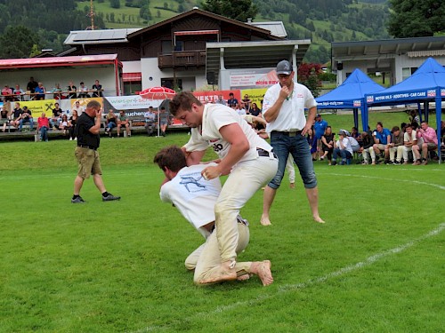 Länderranggeln Salzburg-Tirol und int. Preisranggeln