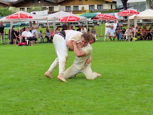 Länderranggeln Salzburg-Tirol und int. Preisranggeln