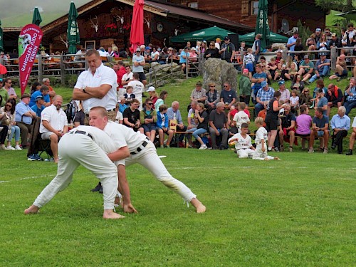 Kreuzjochranggeln Legalalm, Int. Preisranggeln