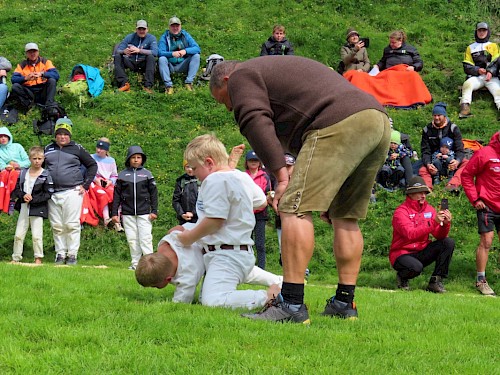 Hundstoaranggeln, immat. UNESCO Kulturerbe, kein Punkteranggeln