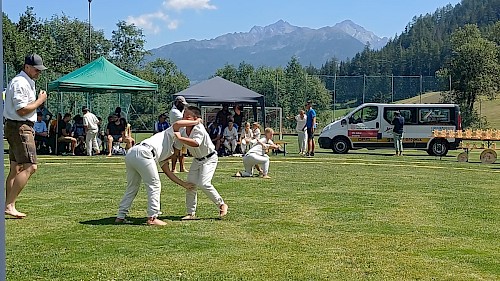 Int. Alpencupranggeln, Kampf um die Wandertrophäe