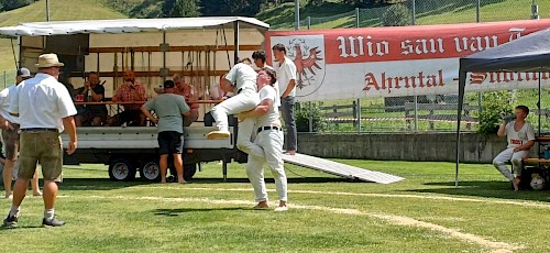 Int. Alpencupranggeln, Kampf um die Wandertrophäe