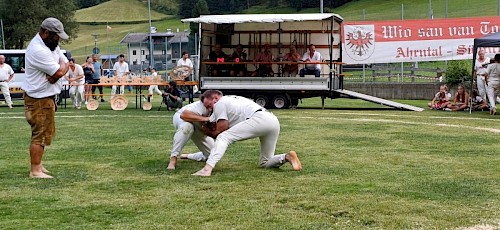 Int. Alpencupranggeln, Kampf um die Wandertrophäe