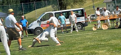 Int. Alpencupranggeln, Kampf um die Wandertrophäe