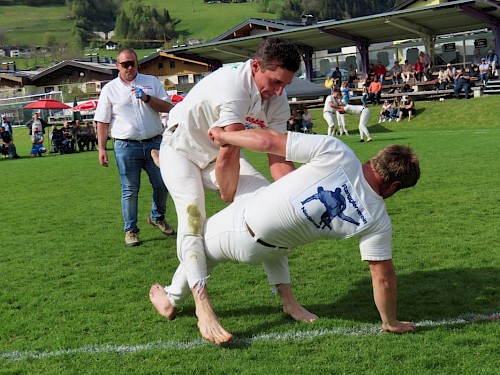 Salzburger Eröffnungsranggeln, int. Alpencupranggeln, zusätzlich Jugendhagmoar
