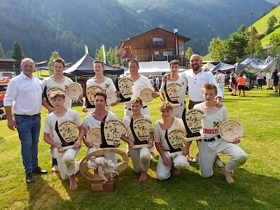 Zum Bericht: Int. Alpencupranggeln, Kampf um die Wandertrophäe, zusätzlich Schüler- und Jugendhagmoar
