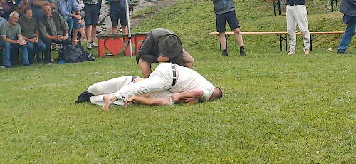 Kreuzjochranggeln, int. Punkteranggeln, zusätzlich Jugendhagmoar, nur bei Schönwetter