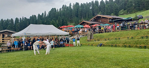 Kreuzjochranggeln, int. Punkteranggeln, zusätzlich Jugendhagmoar, nur bei Schönwetter