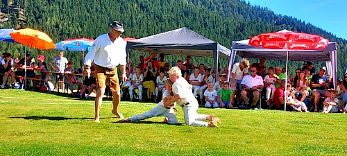 Wochenbrunnranggeln, int. Preisranggeln, zusätzlich Schüler- und Jugendhagmoar, nur bei Schönwetter