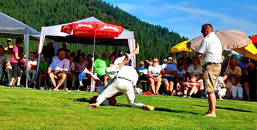 Wochenbrunnranggeln, int. Preisranggeln, zusätzlich Schüler- und Jugendhagmoar, nur bei Schönwetter