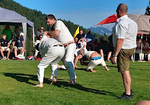 Wochenbrunnranggeln, int. Preisranggeln, zusätzlich Schüler- und Jugendhagmoar, nur bei Schönwetter