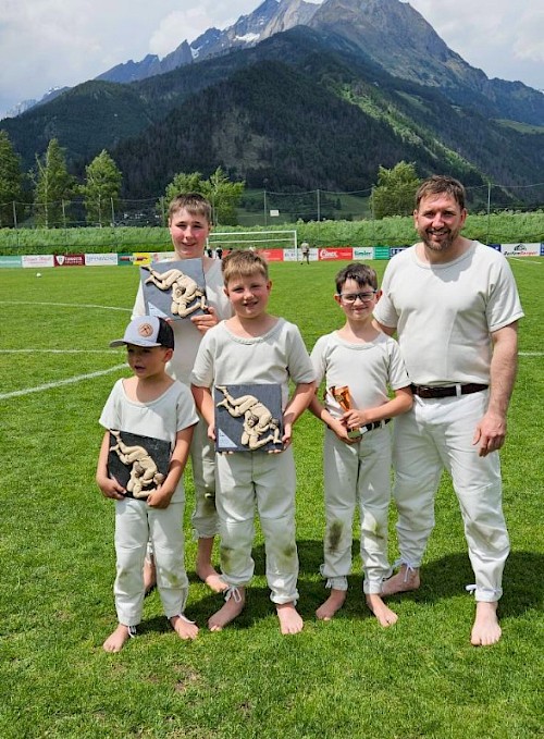 Int. Alpencupranggeln, zusätzlich Schüler- und Jugendhagmoar