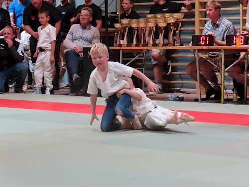 Salzburger Eröffnungsranggeln, int. Alpencupranggeln, zusätzlich Jugendhagmoar