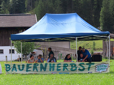 Zum Bericht: Bauernherbstranggeln, int. Schüler- und Jugendranggeln, kein Punkteranggeln (nur bei Schönwetter)