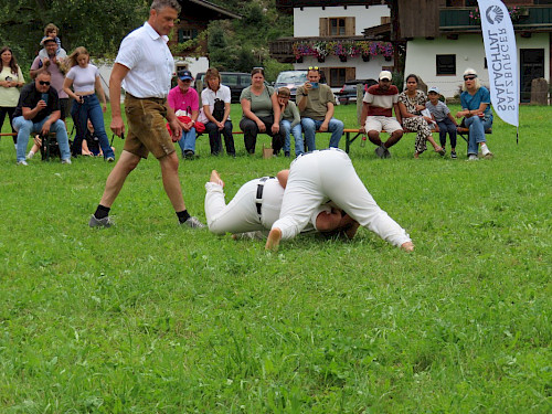 Bauernherbstranggeln, int. Schüler- und Jugendranggeln, kein Punkteranggeln (nur bei Schönwetter)