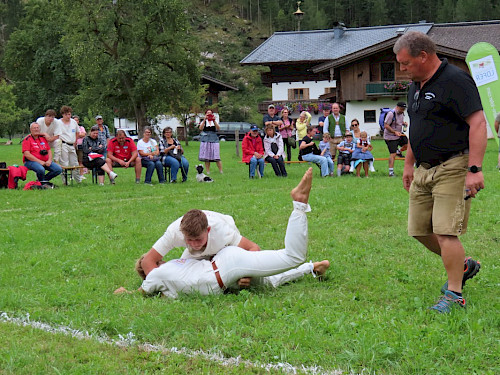 Bauernherbstranggeln, int. Schüler- und Jugendranggeln, kein Punkteranggeln (nur bei Schönwetter)